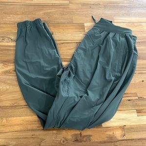 Lululemon surge hybrid jogger medium smoked spruce